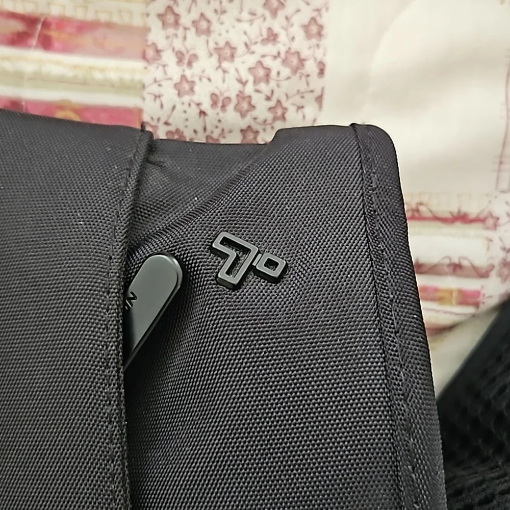 Travelon Travel Anti-Theft Crossbody Messenger Bag Unisex